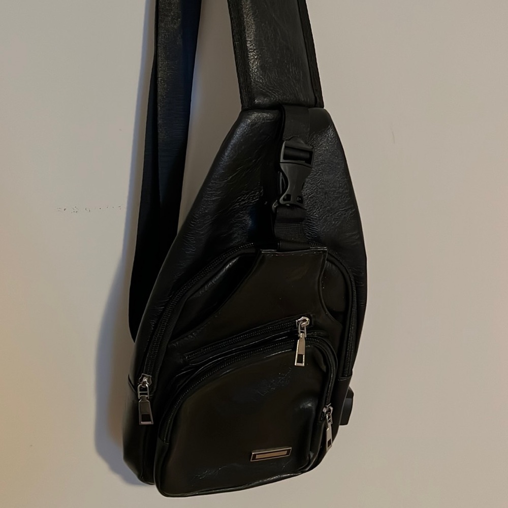 Small sling back bag